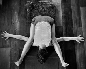 Aulas de yoga online: um alento em tempos de quarentena