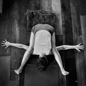 Aulas de yoga online: um alento em tempos de quarentena